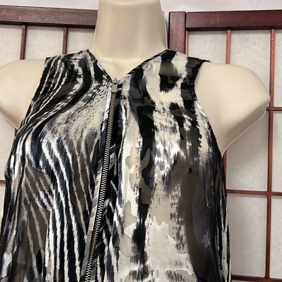 THE KOOPLES PRINTED V NECK SILK BLEND TANK TOP SIZE S - Picture 4 of 6